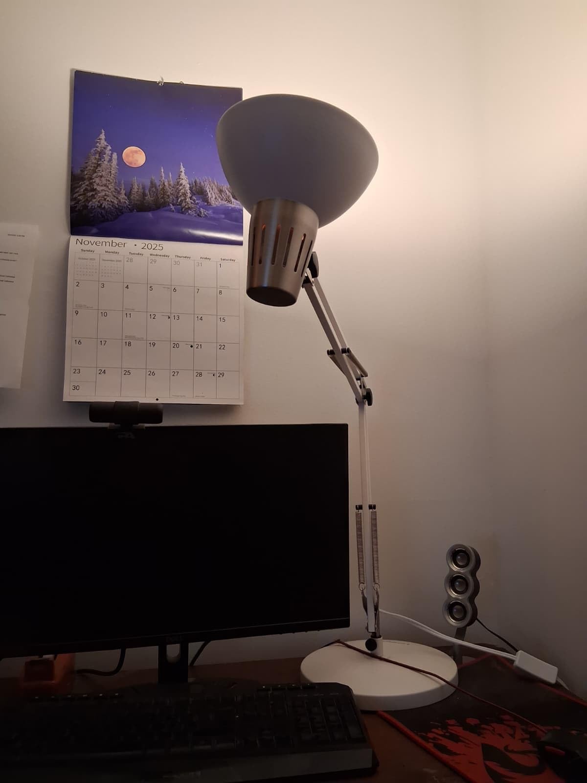 LEPOWER Metal Desk Lamp, Adjustable Goose Neck Architect Table Lamp with On/Off Switch, Swing Arm Desk Lamp with Clamp, Eye-Caring Reading Lamp for Bedroom, Study Room & Office (Sandy Black) customer photo 2