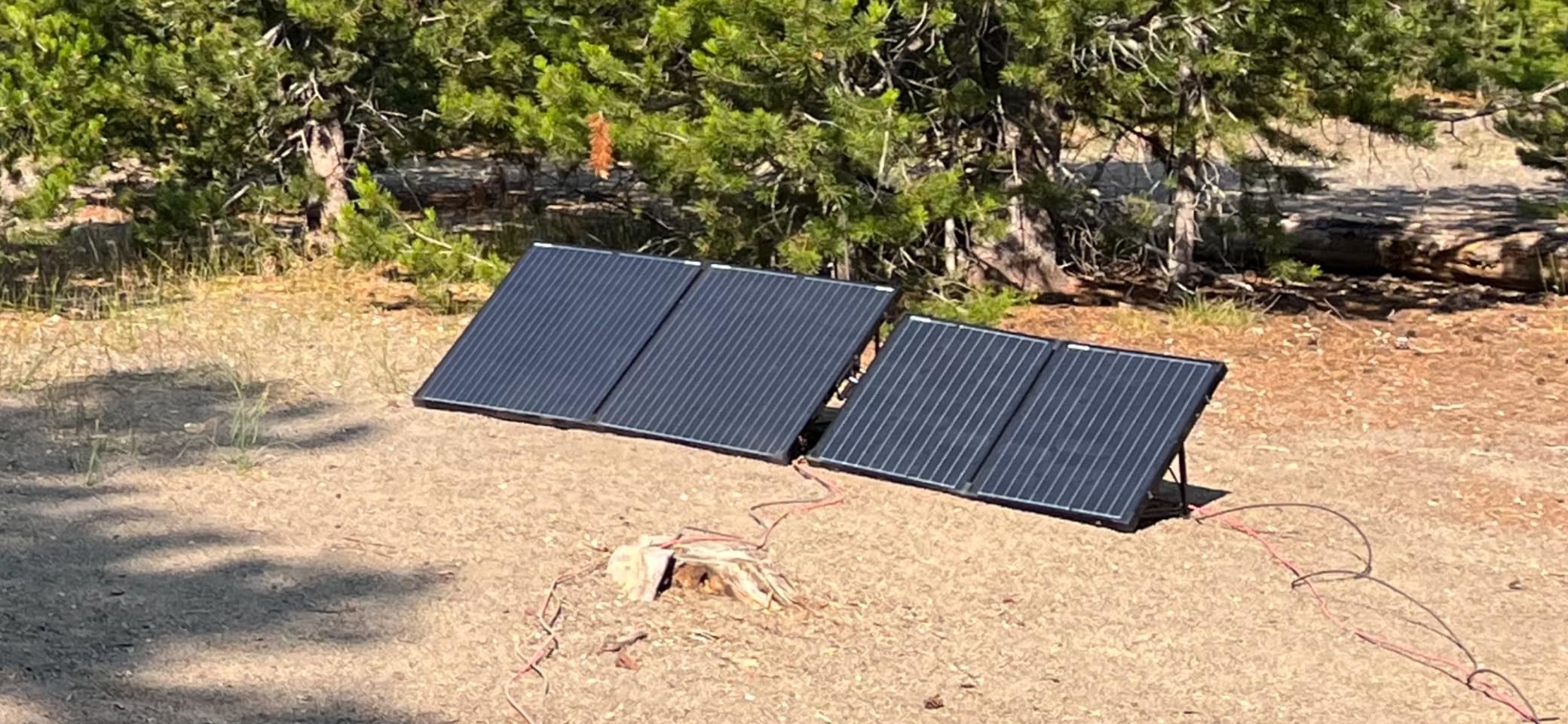 Renogy 200W 12V Portable Solar Panels Suitcase with Waterproof 20A Charge Controller, Foldable 200 Watt Solar Panel W/ Adjustable Kickstand customer photo 2