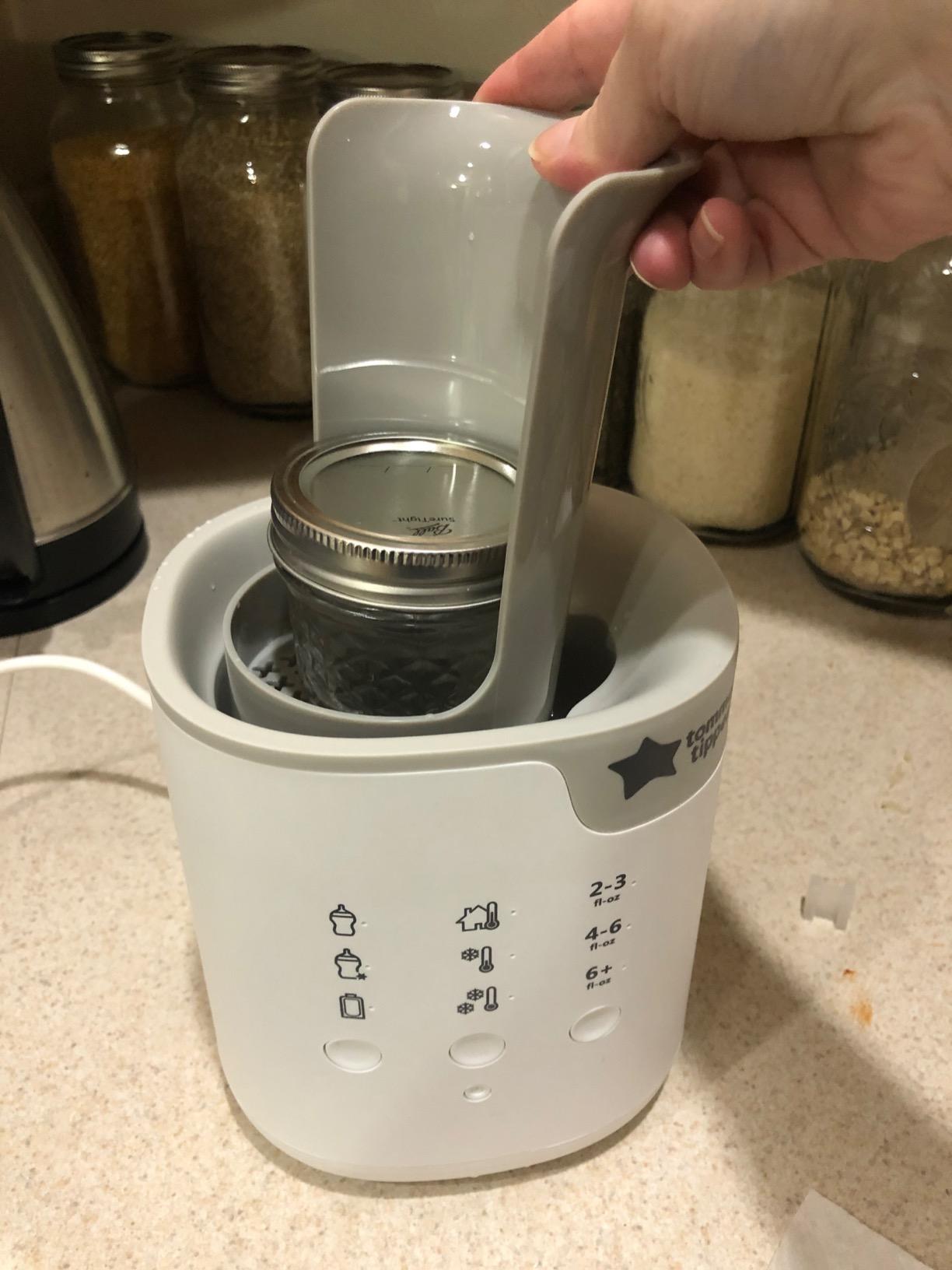 Tommee Tippee Baby Bottle and Food Warmer, Warms Breast Milk, Formula, Jars and Pouches to Body Temperature in Minutes, Automatic Timer, Touch Settings, White customer photo 1