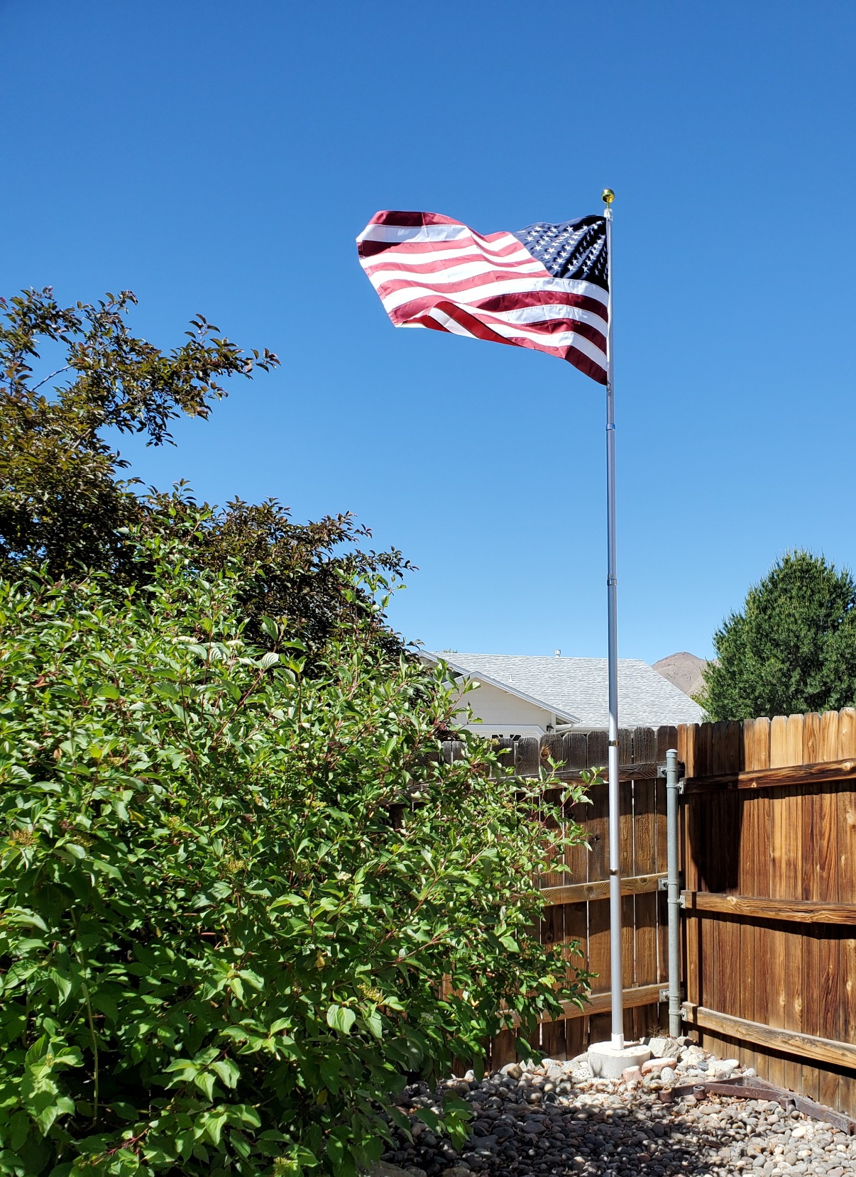 14 Gauge 20FT Telescoping Flag Pole Kit, Heavy Duty In Ground Telescopic Flag Poles with 3x5 American Flag, Outdoor Old Glory Flagpole Kits for Outside, Yard, Residential or Commercial customer photo 2