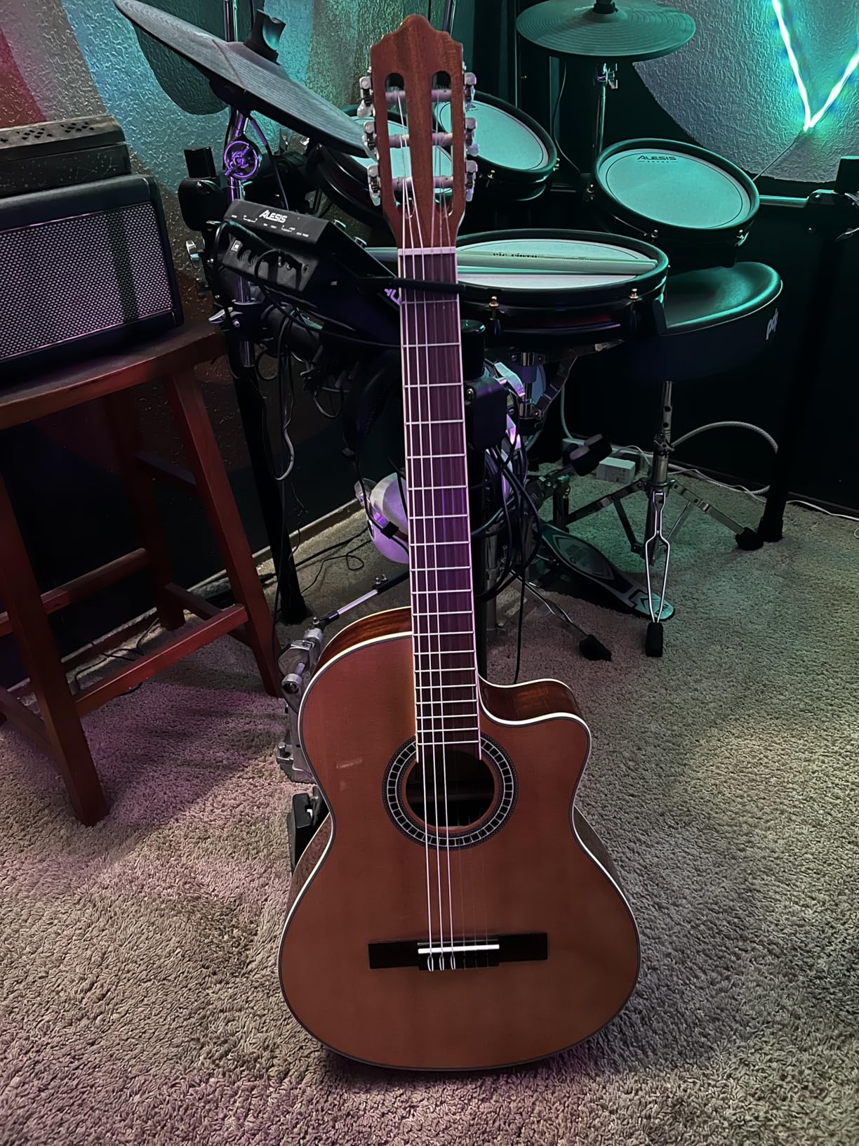 Cutaway Classical Guitar with Savarez Nylon Strings by Hola! Music, Full Size 39 Inch Model HG-39C, Natural Gloss Finish - FREE Padded Gig Bag Included customer photo 1