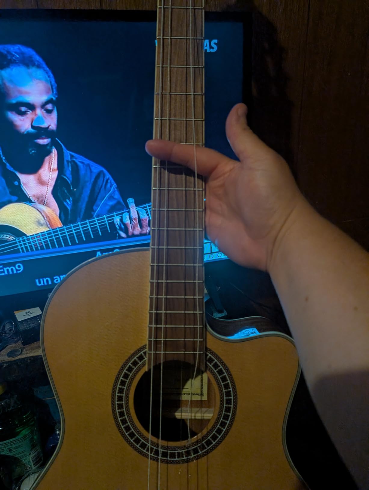 Cutaway Classical Guitar with Savarez Nylon Strings by Hola! Music, Full Size 39 Inch Model HG-39C, Natural Gloss Finish - FREE Padded Gig Bag Included customer photo 2