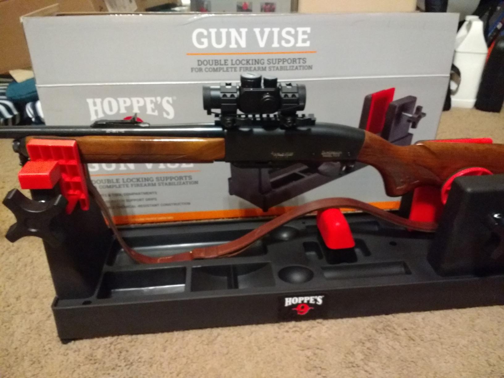 HOPPE'S Gun Vise, Rifle and Shotgun Vise with Front and Rear Locking Supports, Grey customer photo 1