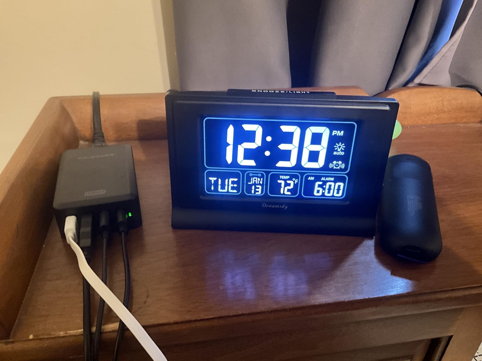 DreamSky Alarm Clocks for Bedrooms with Battery Backup, Auto Set Digital Clock with Date and Day of Week, 5 Inch Large Display with Weekday Temperature, USB Ports, Auto DST, Brightness Dimmer, 12/24H customer photo 2