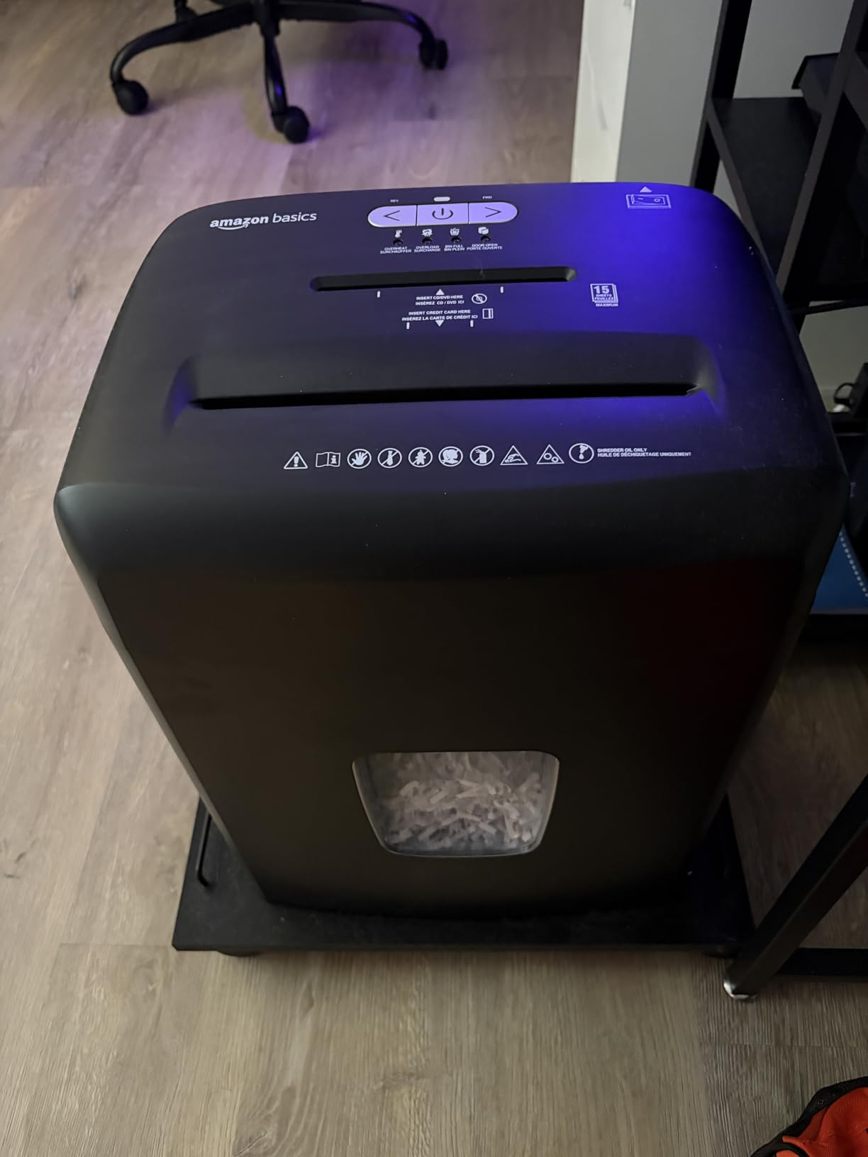 Amazon Basics 24-Sheet Cross Cut High Security Paper Shredder for Home Use, P-4 Security, CD and Credit Card Document Shredder with Pullout Basket, Black customer photo 2
