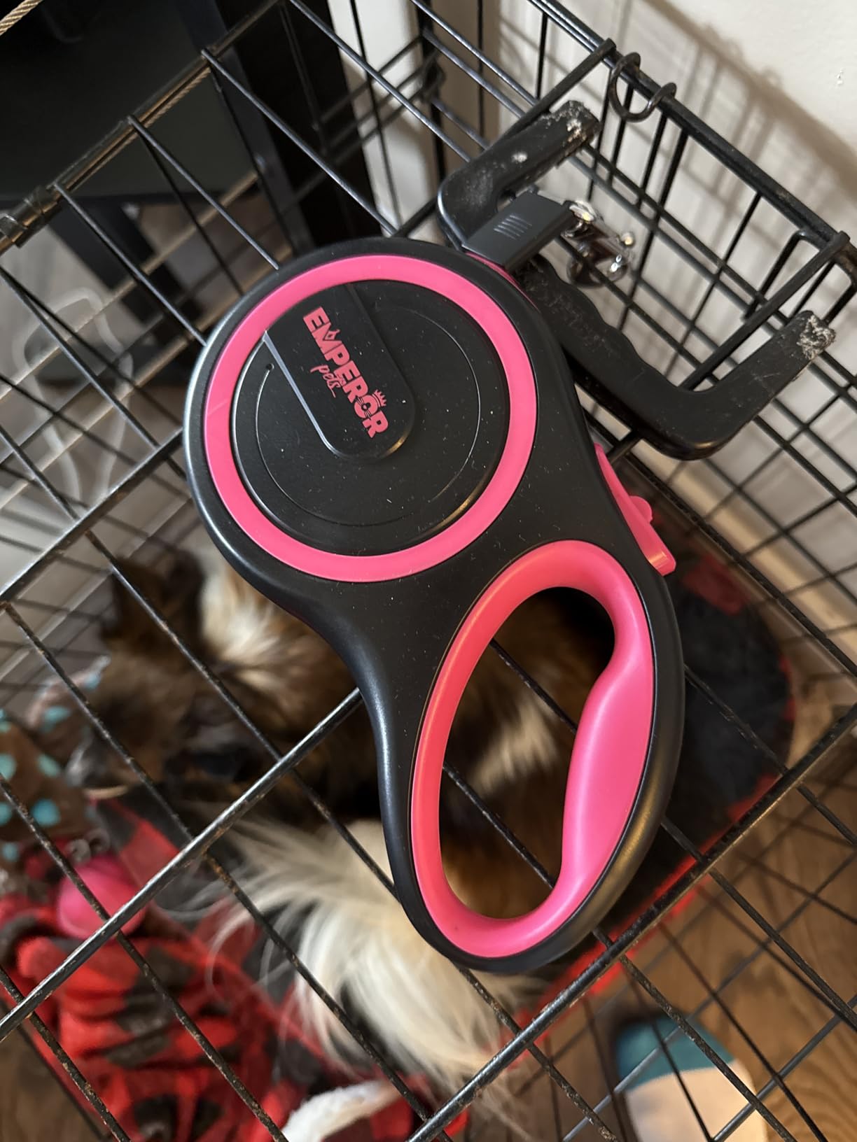 Emperor Pets 26 ft Retractable Dog Leash - Heavy Duty Retractable Pet Leash with Anti-Slip Grip - Reflective Dog Leash Tape for Medium to Large Dogs up to 100 lbs -PK26 customer photo 1