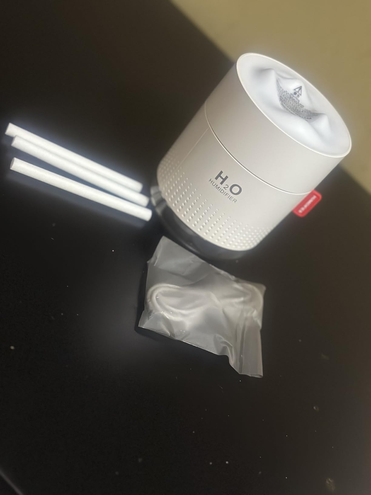 Portable Mini Humidifier, 500ml Small Cool Mist Humidifier, USB Personal Desktop Humidifiers for Baby Bedroom Travel Office Home, Auto Shut-Off, 2 Mist Modes customer photo 1