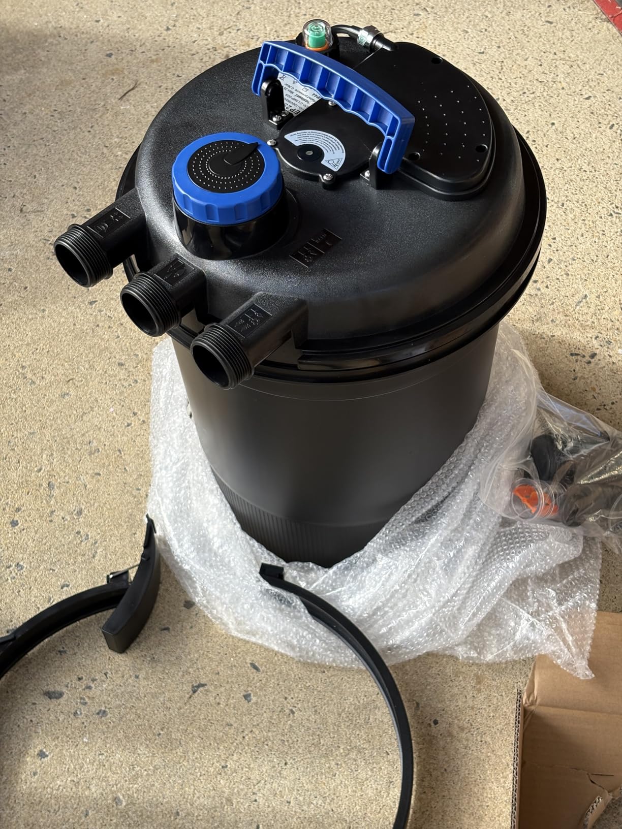 HAPPYGRILL Pond Filter, 2642 GPH Pond Pump Filter w/13W UV-C Light, Bio Balls & 4 Adapters customer photo 1