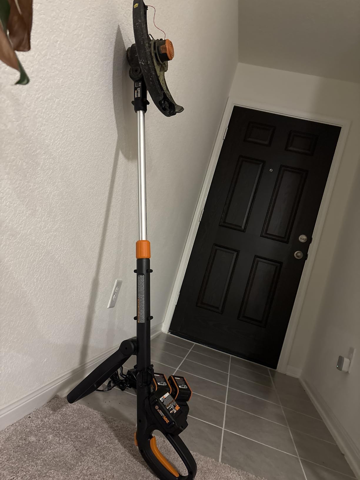 WORX Cordless String Trimmer & Lawn Edger, 12'' Electric Weed Wacker with 5.5 LBS, 20V Weed Eater with 90° Pivoting Head, Battery & Charger Included, WG170.2 customer photo 2
