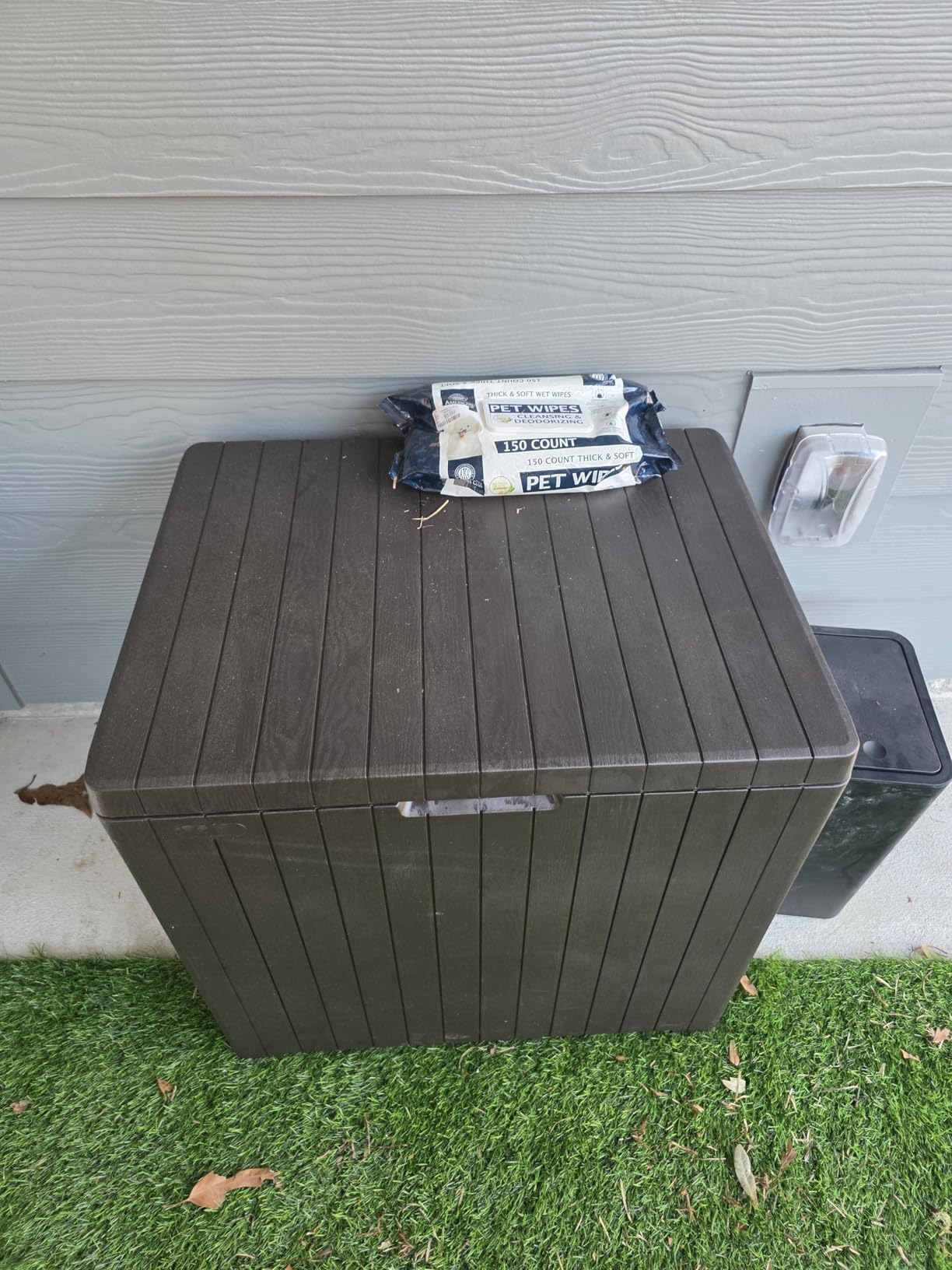 Keter City 30 Gallon Resin Outdoor Storage Box and Patio Furniture Side Table for Pool and Garden Accessories, Brown customer photo 2