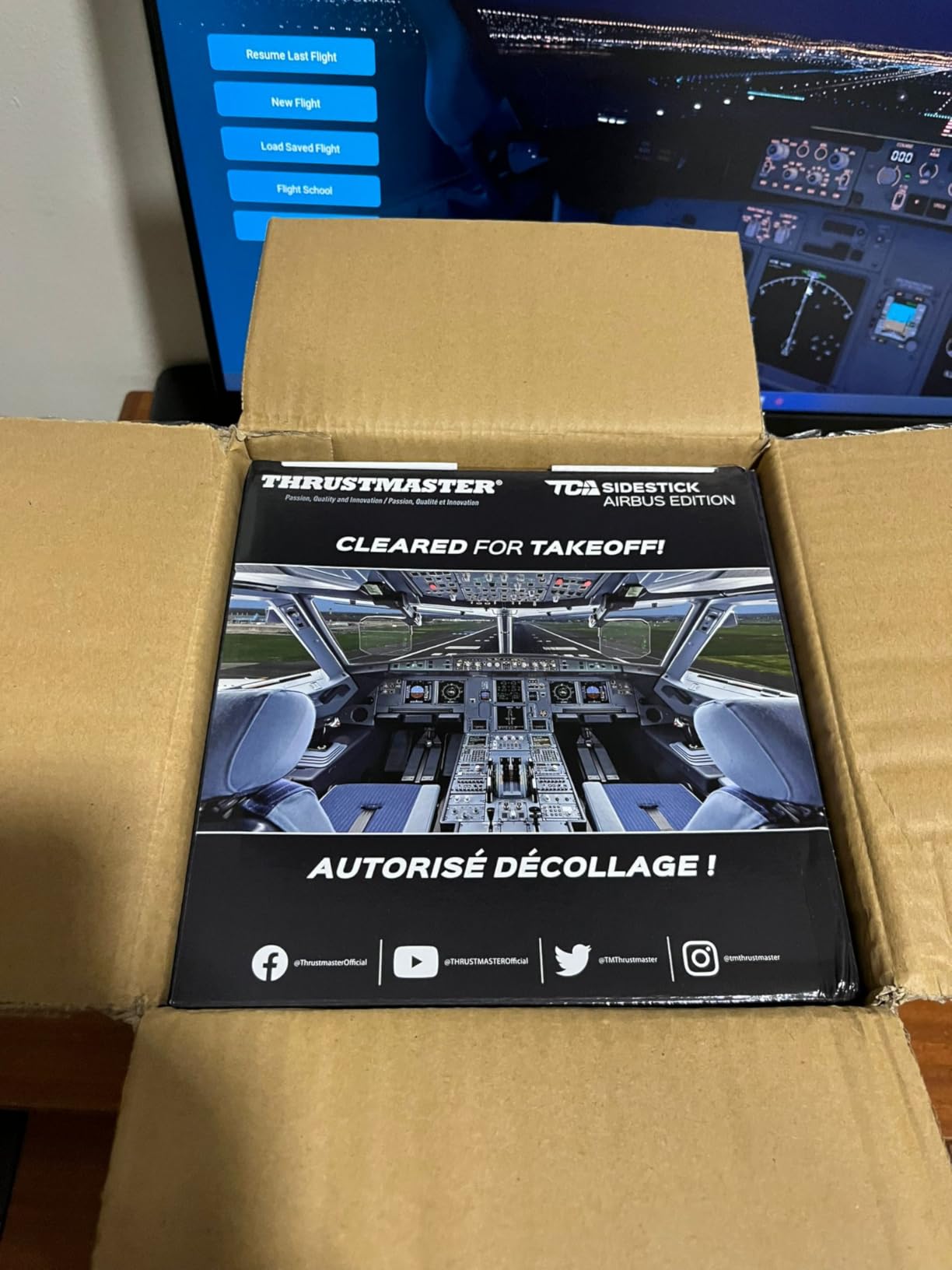 Thrustmaster TCA Officer Pack Airbus Edition for Flight Simulation (Compatible with PC) customer photo 2