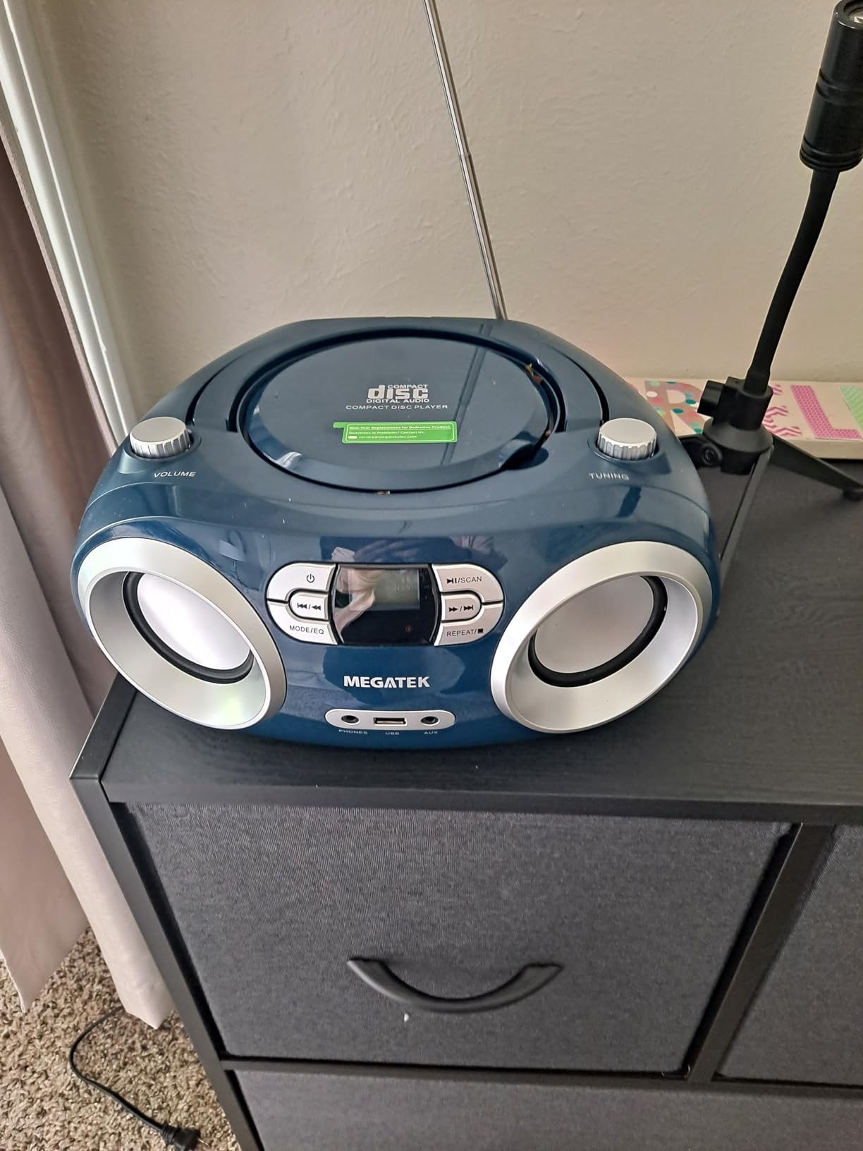 MEGATEK Portable CD Player Boombox with FM Radio, Bluetooth, USB Port, AUX Input, and Headphone Jack - CD-R/CD-RW/MP3-CD Compatible, Clear Stereo Sound, Backlit LCD Display - Black customer photo 2
