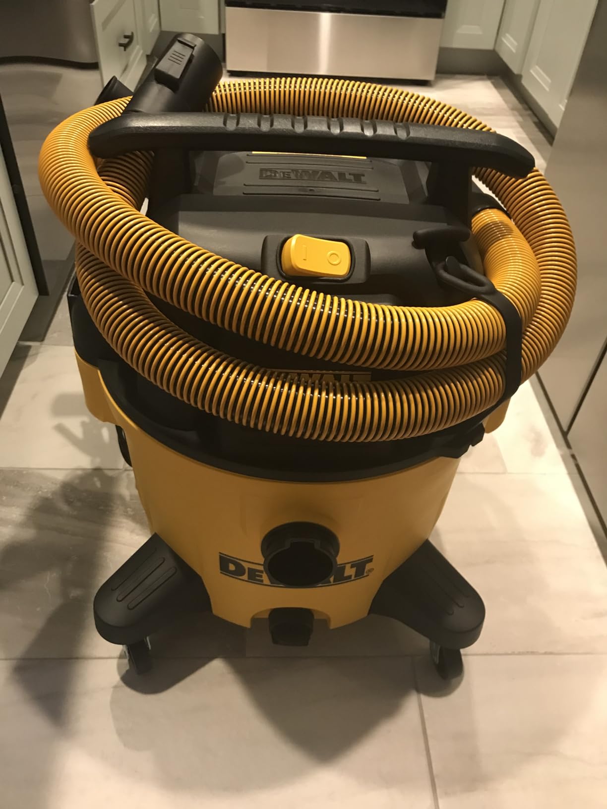 DEWALT 9 Gallon Wet/Dry VAC, Heavy-Duty Shop Vacuum with Attachments, 5 Peak HP, with Blower Function customer photo 2
