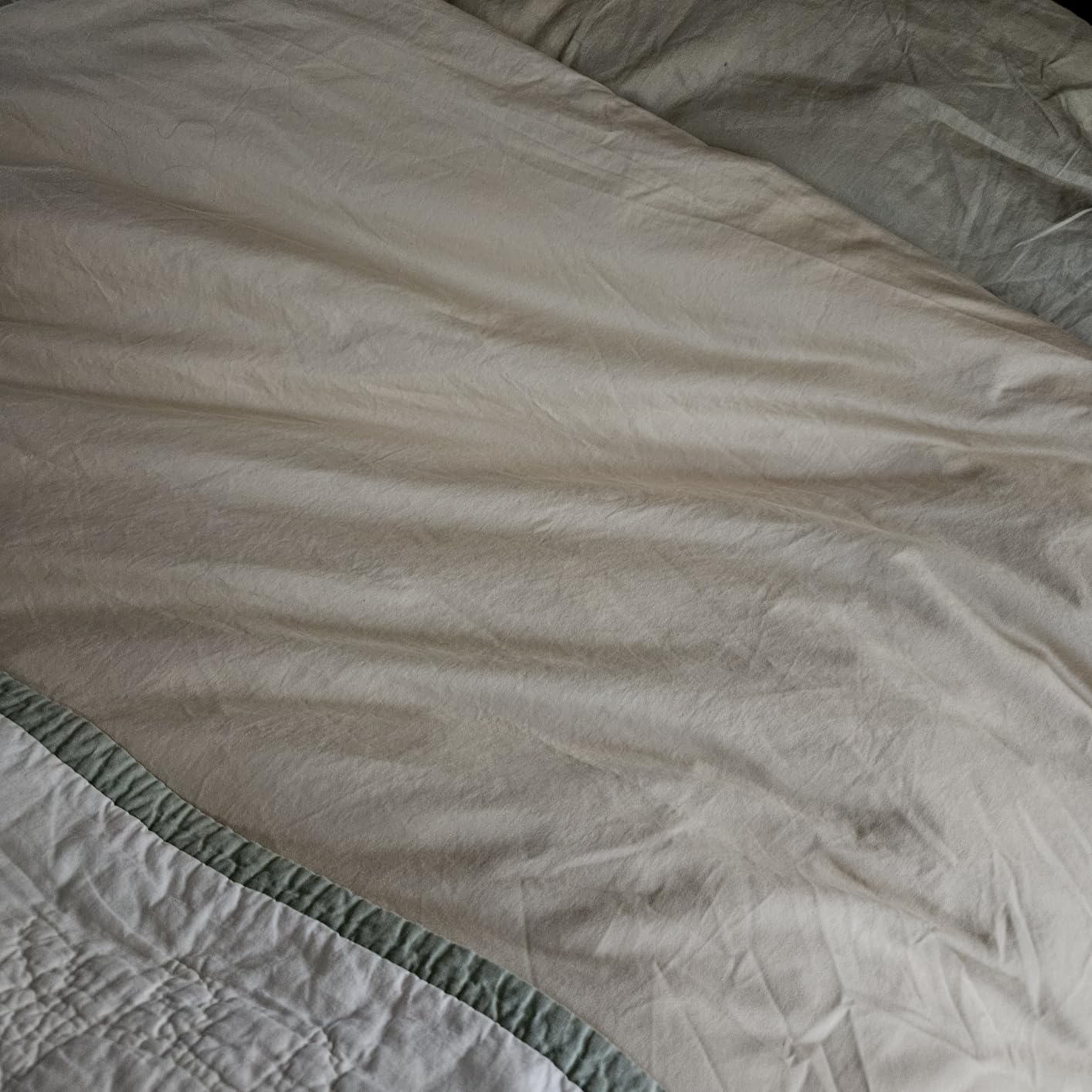 California Design Den Duvet Cover Queen Size/Full Size - Winner Good Housekeeping Best Bedding Awards 2025, 400 Thread Count Sateen, 100% Cotton Bedding Duvet Covers, Button Closure & Corner Ties - White customer photo 2