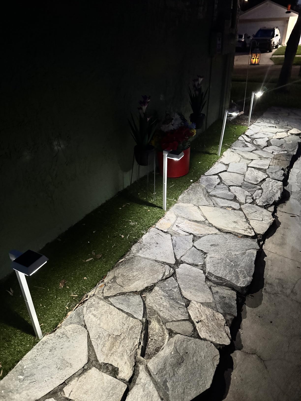 Bobcat Solar Pathway Lights Outdoor Super Bright 300 lumens with 2-in-1 Warm White and Daylight Color Modes, Solar LED Lights Outdoor Waterproof for Path, Sidewalk, Driveway or Walkway Light(4 Pack) customer photo 2