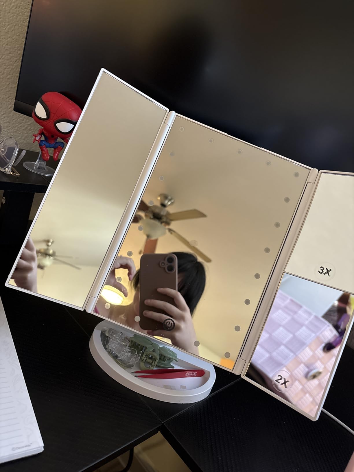 Flymiro Tri-fold Lighted Vanity Makeup Mirror with 3x/2x Magnification, Light up Mirror for Makeup, Touch Screen 21 LEDs, 180° Rotation Countertop Cosmetic Mirror customer photo 2
