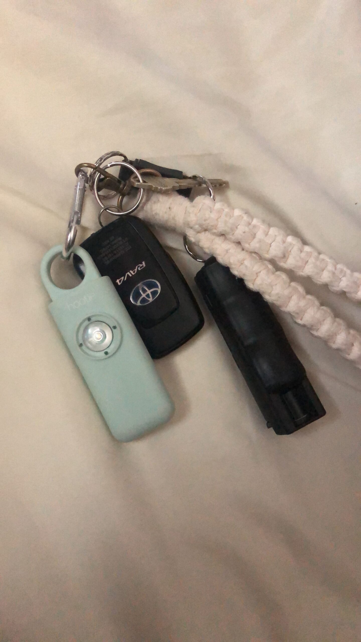HOOTIE Personal Safety Alarm Keychain, 130dB Personal Alarm for Women Men and Kids, Pull Pin Emergency Panic Alarm with Strobe Light, Portable Self Defence Alarm for Campus Travel and Running - Mint customer photo 1
