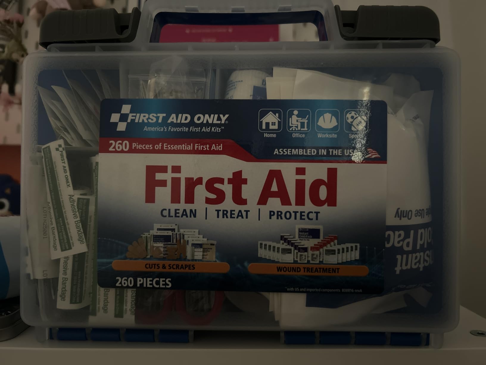 First Aid Only 91248 OSHA-Compliant First Aid Kit, All-Purpose 50-Person Emergency First Aid Kit, 260 Pieces customer photo 1