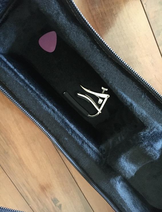 CAHAYA Acoustic Guitar Case Waterproof Hardshell 0.8in Thick Padding Waterproof PU Design Easy Cleaning with 3 Pockets and Storage Box Inside Guitar Hard Case for 40 inch Acoustic Guitar customer photo 1