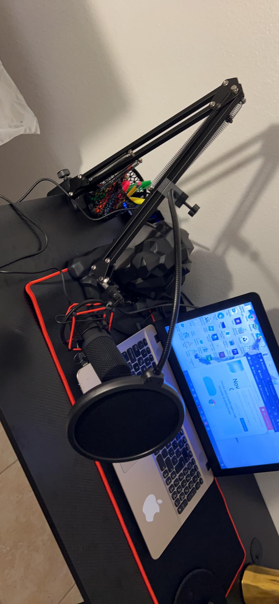 FIFINE USB Microphone Set with Flexible Boom Arm Stand Pop Filter, Plug and Play with PC Desktop Laptop Computer, Streaming Podcast Instrument Mic Kit for Home Studio (T732) customer photo 2
