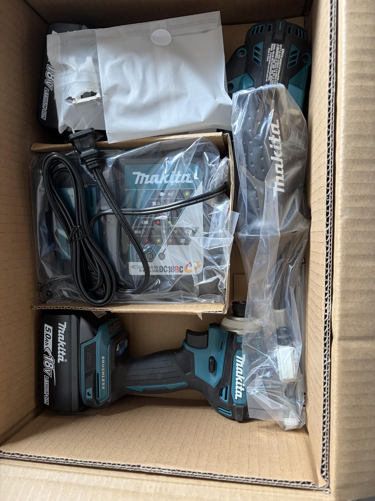 Makita XT288T 18V LXT Brushless 2-Pc. Combo Kit (5.0Ah) customer photo 1