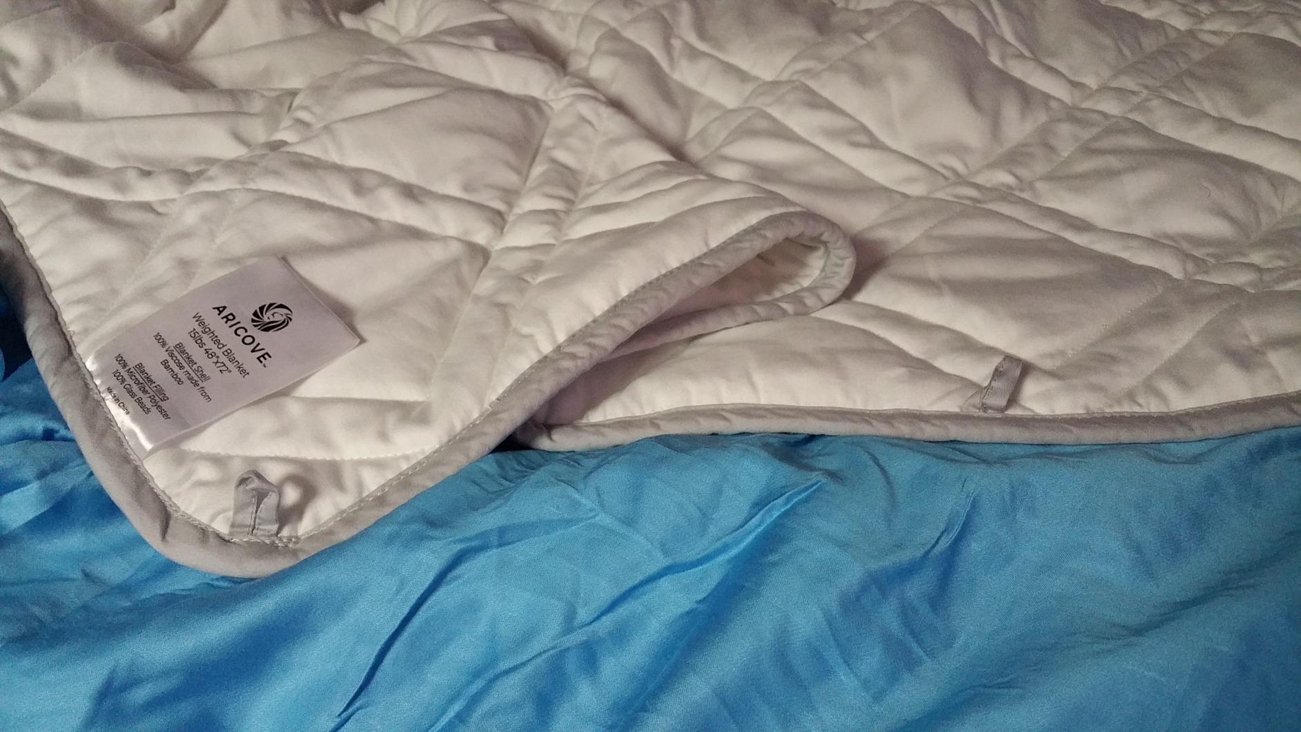 Aricove Cooling Weighted Blanket, 12 lbs, Twin Size for Adults, Luxury Heavy Blanket, Silky Soft Bamboo Viscose customer photo 1