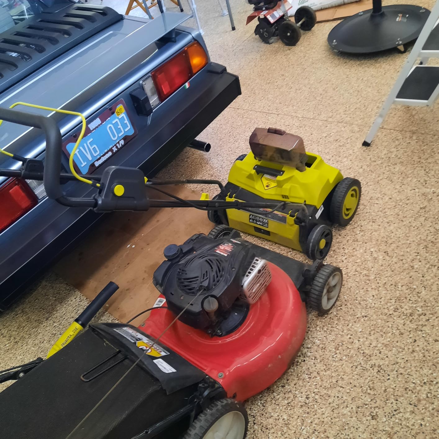 Sun Joe Cordless Scarifier & Dethatcher with 5 Depth Positions & 600W Brushless Motor, 15-Inch Cutting Width - Heavy-Duty Yard Trimmer Machine for Gardening Care and Lawn Maintenance, 24V-X2-DTS15 customer photo 1