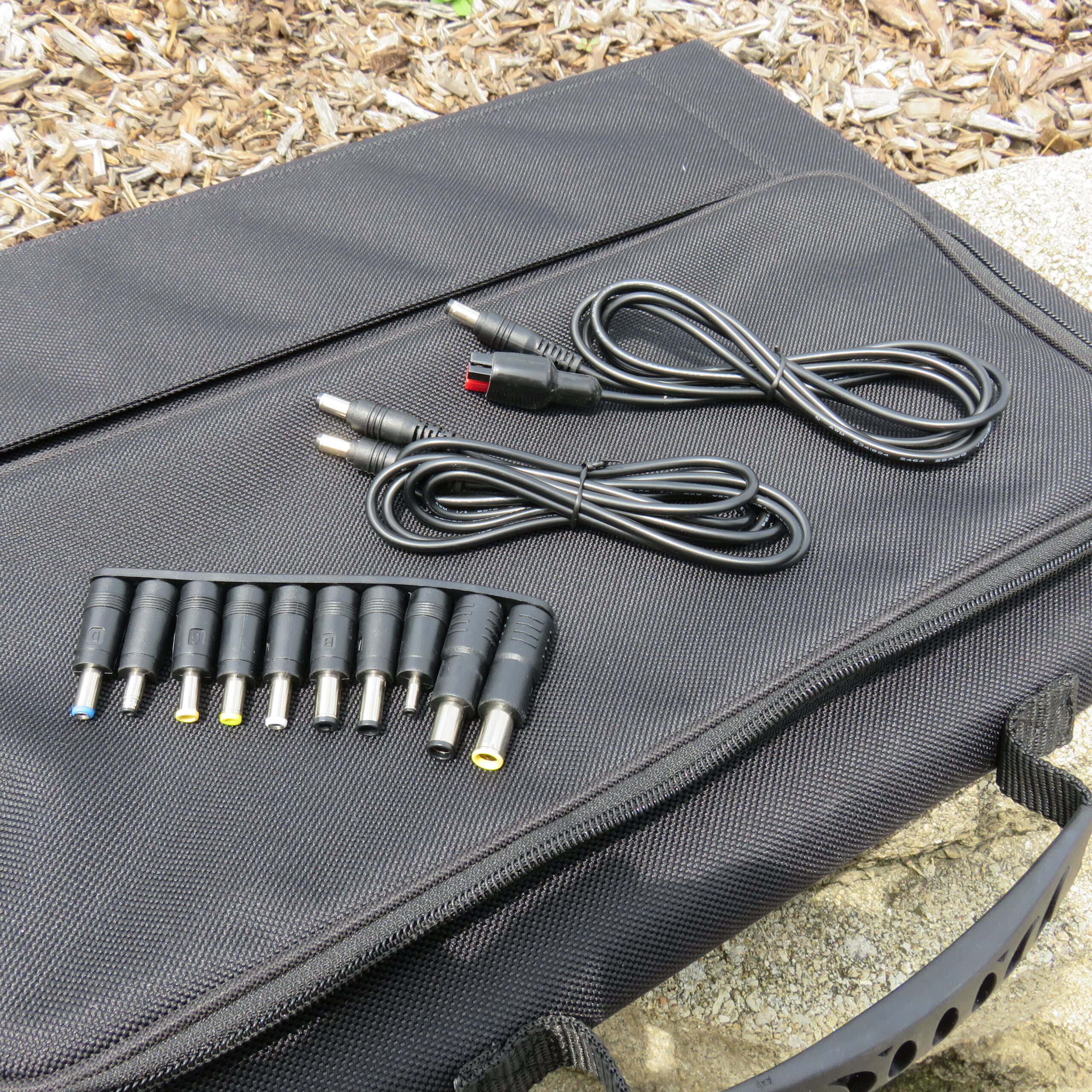 60W Portable Solar Panels, Foldable Solar Panel Charger for Portable Power Station(Under 500W), with Adjustable Kickstands, DC 18V Output, USB 3.0 and Type-C Ports customer photo 1