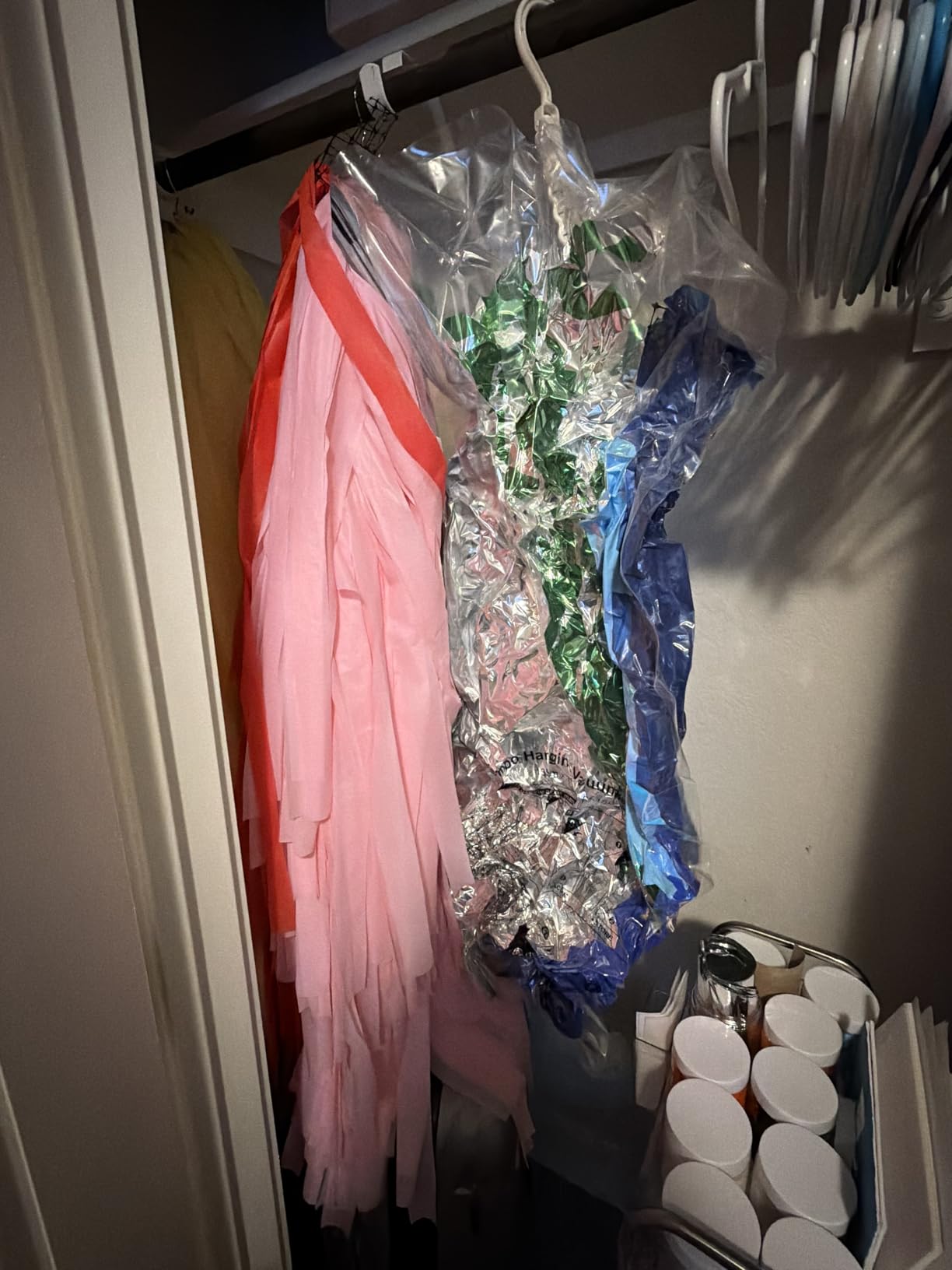 Hanging Vacuum Storage Bags, 6 Pack Large Hanging Vacuum Seal Garment Bags for Clothing, Space Saver for Clothes, Suits, Dresses, Jackets customer photo 1