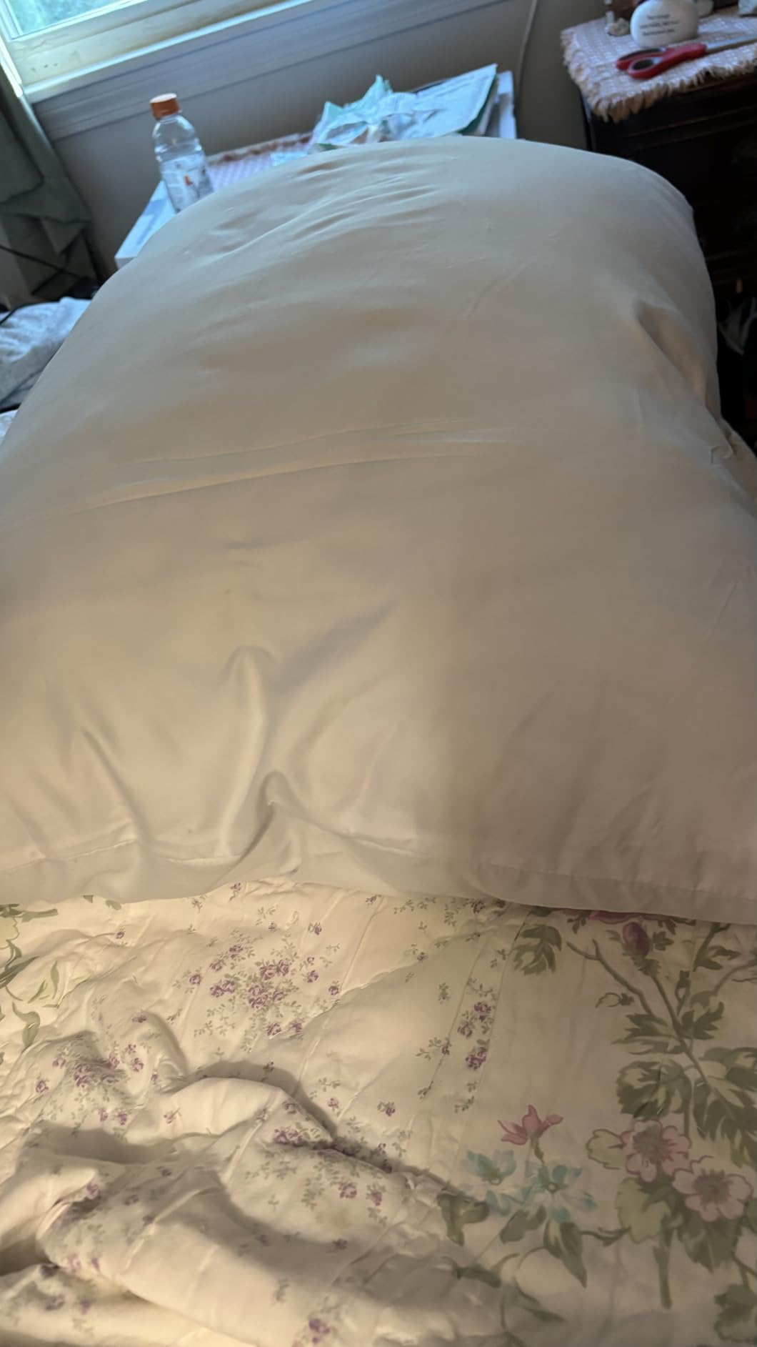 Serta Down Illusion Soft Hypoallergenic Soft/Medium Bed Pillows for Side, Stomach or Back Sleepers (2 Pack), Queen, White customer photo 1