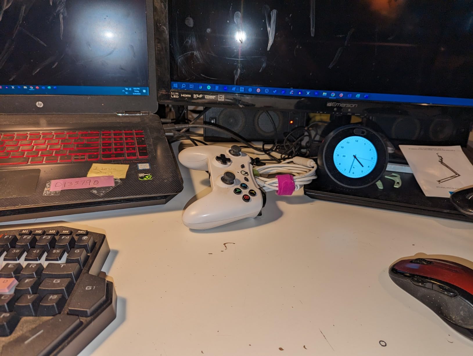 Redragon K585 PRO Wireless One-Handed Mechanical Keyboard, 42 Keys 3-Mode RGB 40% Gaming Keypad w/ 7 Onboard Macro Keys, Detachable Wrist Support, Rechargeable Battery (Brown Switch) customer photo 1