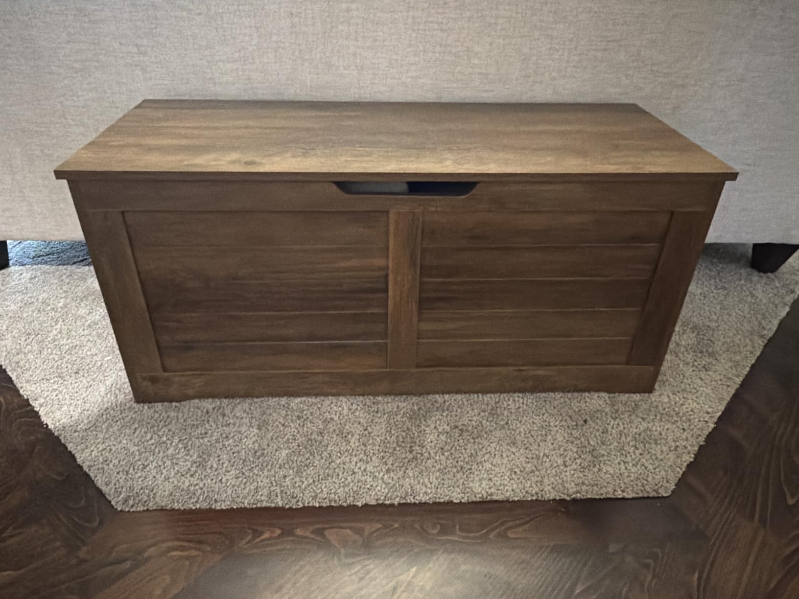 VASAGLE Storage Chest, Storage Bench with 2 Safety Hinges, Farmhouse Style, 15.7 x 39.4 x 18.1 Inches, for Entryway, Bedroom, Living Room, Cloud White customer photo 1