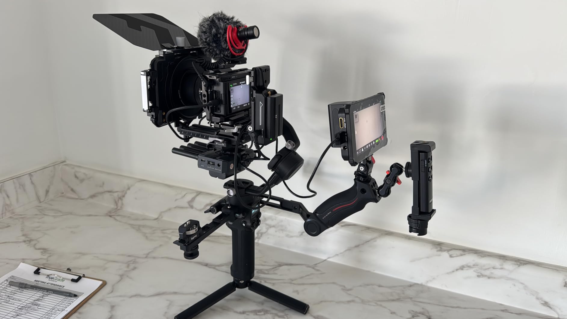 Sony Alpha ZV-E10 APS-C Interchangeable Lens Mirrorless Vlog Camera - Black customer photo 2