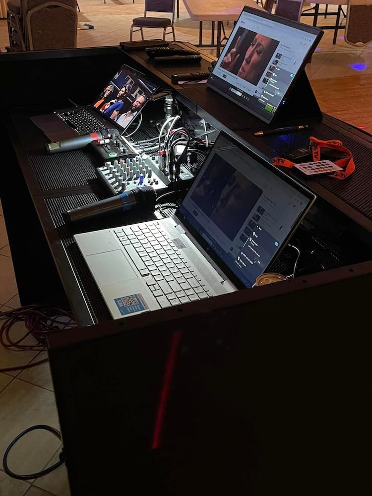 10 Best Video Switchers for Twitch Streamers (April 2026) guide