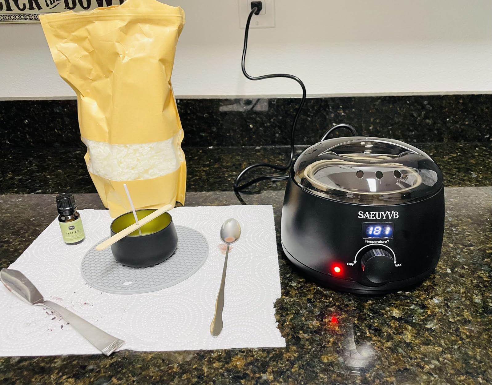 SAEUYVB Candle Making Kit for Adults with Hot Plate, DIY Starter Soy Candle Making Supplies/Kit - Perfect as Home Decorations (Black) customer photo 2