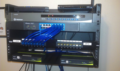 TRENDnet 5-Port 10G Switch, TEG-S750, 5 x 10G RJ-45 Ports, 100Gbps Switching Capacity, Supports 2.5G and 5G-Base-T Connections, Ethernet Splitter, NDAA & TAA Compliant, Lifetime Protection, Black customer photo 2