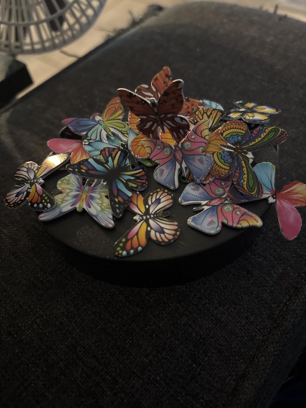 Desk Sculpture Butterflies Desktop Stress Relief Toy Fidget Toy for Anxiety Office Gift (22pcs Butterflies) customer photo 2
