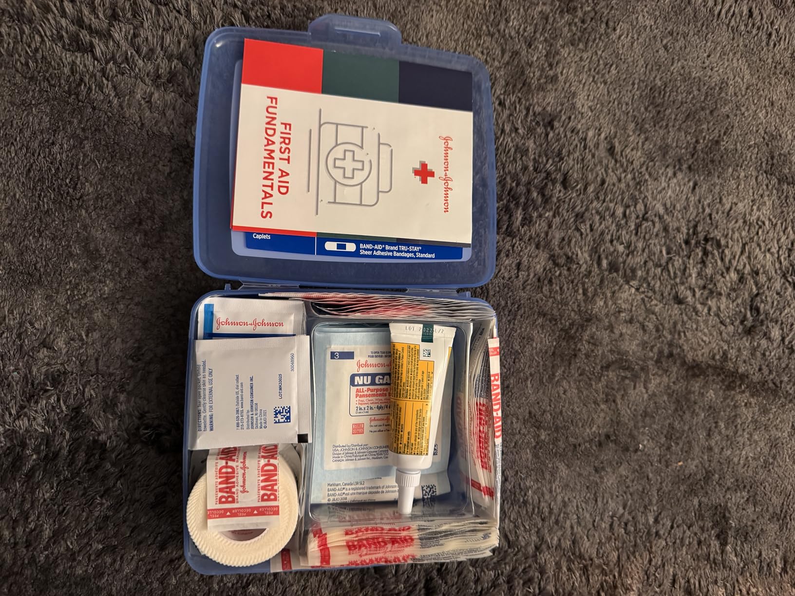 All-Purpose Portable Compact First Aid Kit for Minor Cuts, Scrapes, Sprains & Burns, 160 Piece customer photo 1