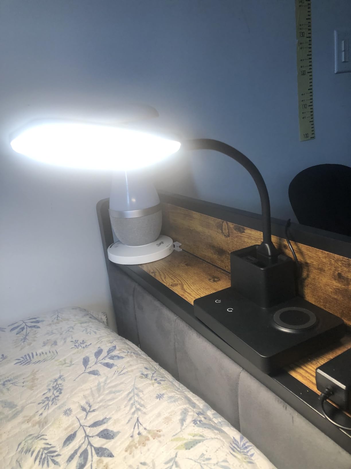 Sailstar Desk Lamp, LED Desk Lamps for Home Office, Wireless Charger Small Desk Lamp with Pen Holder, 3 Color Modes, Dimmable, CRI 85, 800LM, Study Lamps for College Dorm Room, Adapter Included, Black customer photo 2