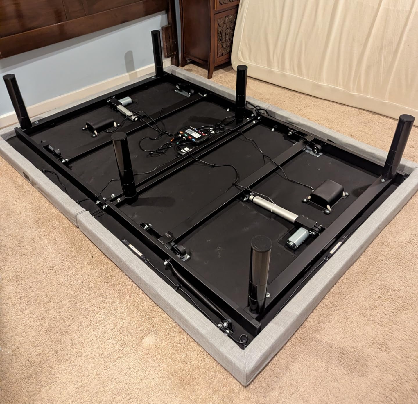 King Adjustable Bed Base | Dual Massage | USB Ports | Zero Gravity | Anti-Snore | Memory Positions | Under Bed Lighting | Wireless Remote | Zero Clearance customer photo 1