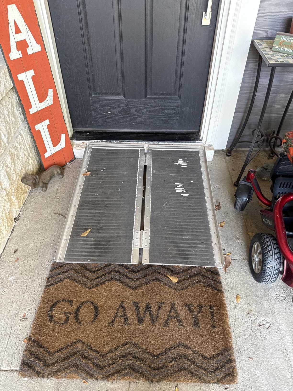 FACHNUO 7 Feet Portable Wheelchair Ramp with Support Legs, Non-Skid Aluminum Handicap Ramps with Handle, Folding Threshold Wheel Chair Ramp for Home Steps, Stairs, Entry, Doorways, 800LBS Capacity customer photo 2