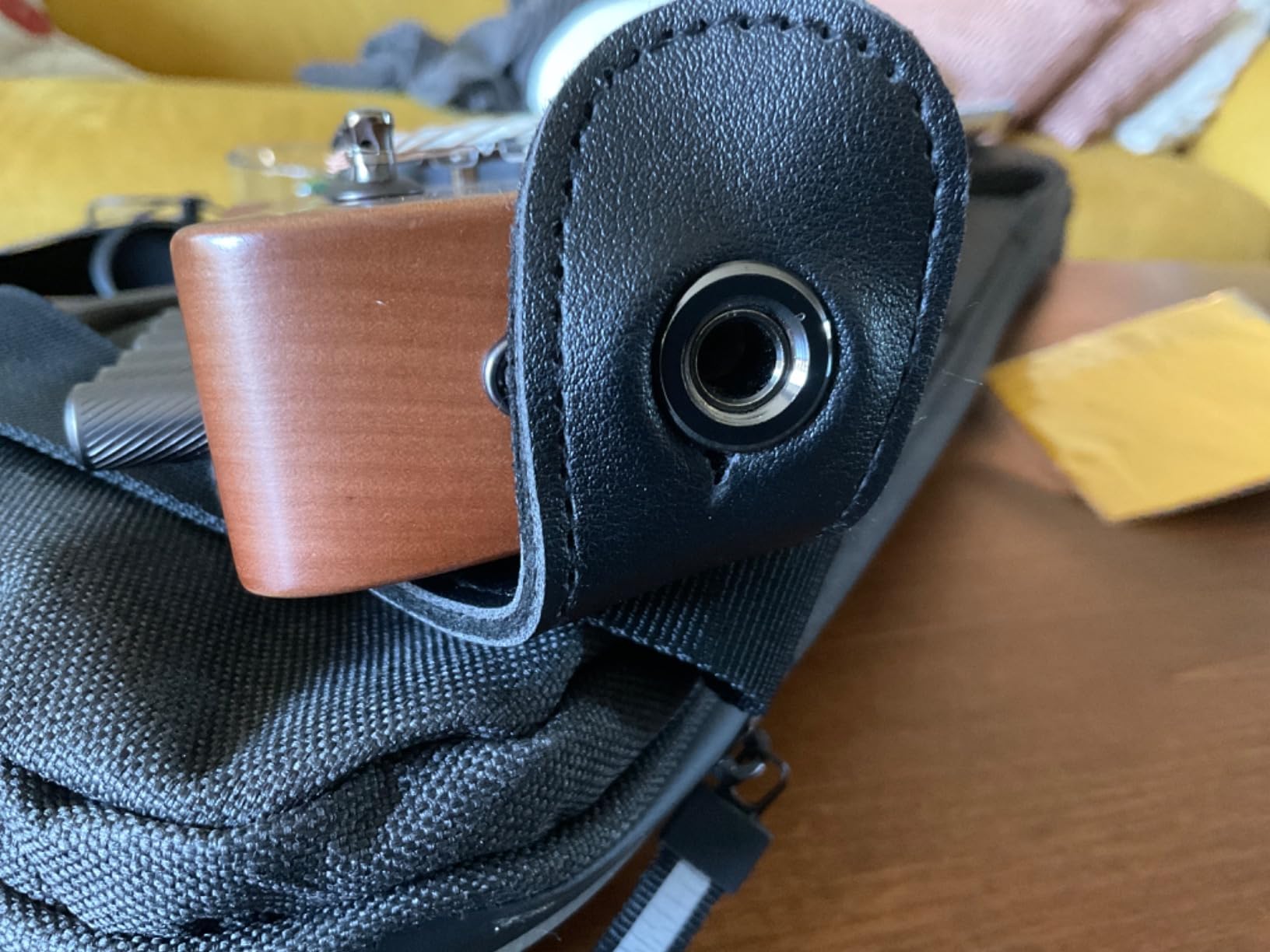 Donner HUSH I Guitar For Travel - Portable Ultra-Light and Quiet Performance Headless Acoustic-Electric Guitar customer photo 2