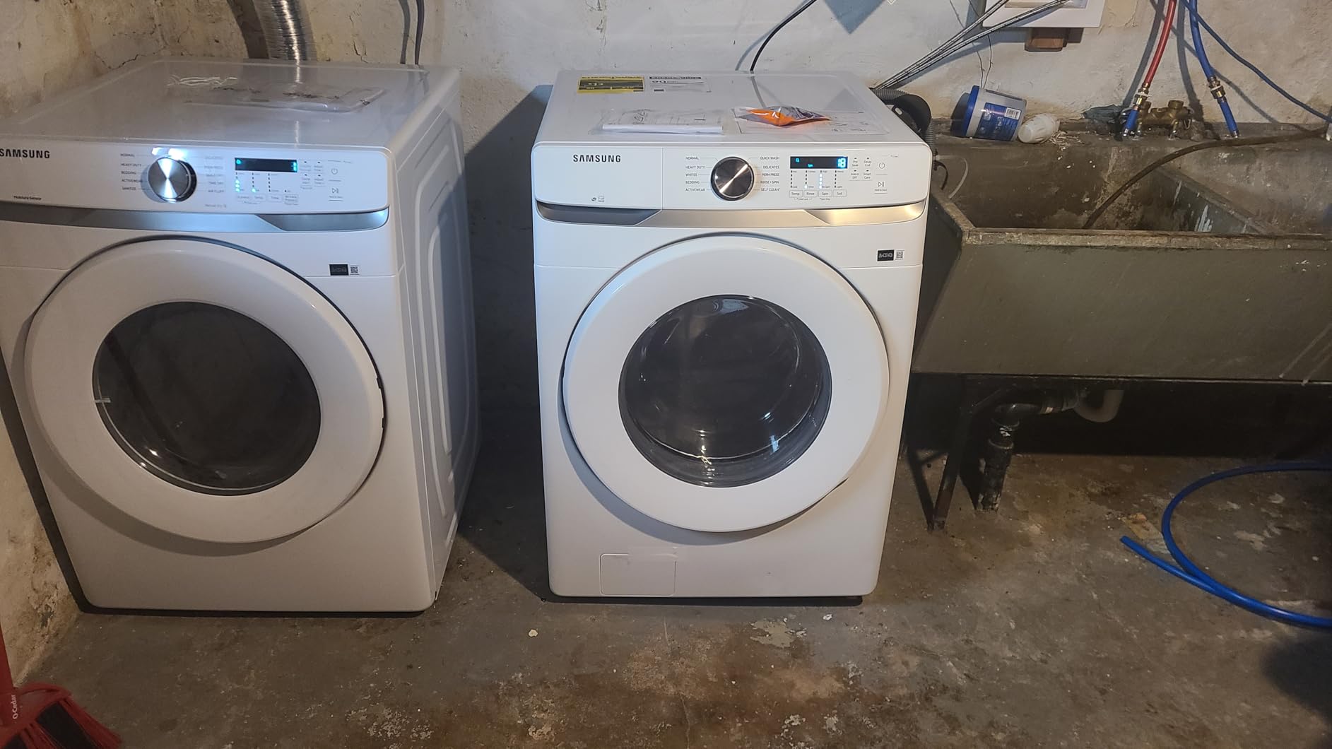 Samsung WF45T6000WPR White Front Load Laundry Package customer photo 4