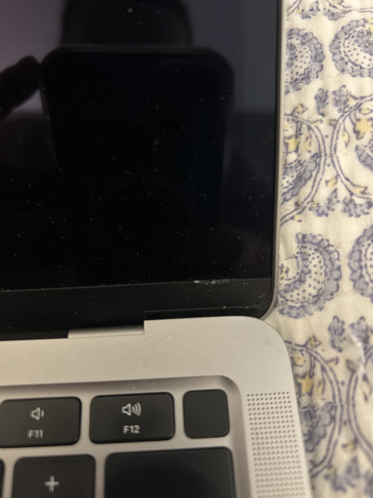 Late 2020 Apple MacBook Air with Apple M1 Chip (13.3 inch, 16GB RAM, 256GB SSD) Space Gray (Renewed) customer photo 1