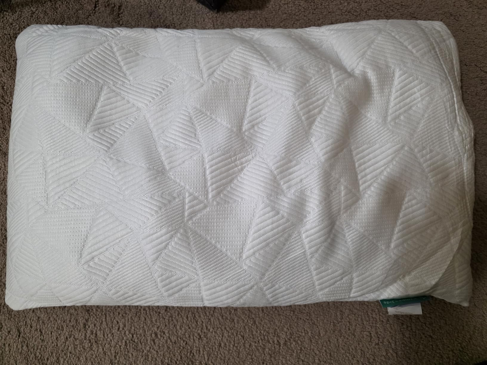 BETU Cooling Pillow Queen Size, Shredded Memory Foam Cool Pillow for Hot Sleepers, Adjustable Firm Soft Support Bed Pillows Perfect for Back Neck Pain and Side Sleeping with Pillow Case Cover, White customer photo 2