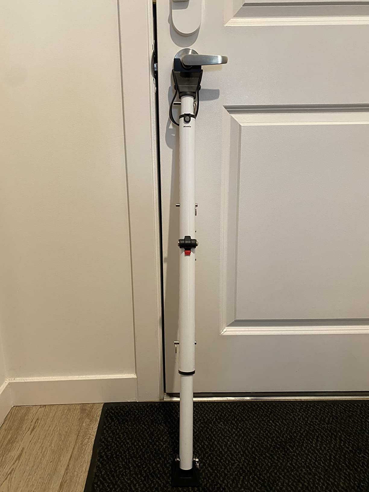 Master Lock Sliding Door Stopper and Door Security Bar customer photo 1