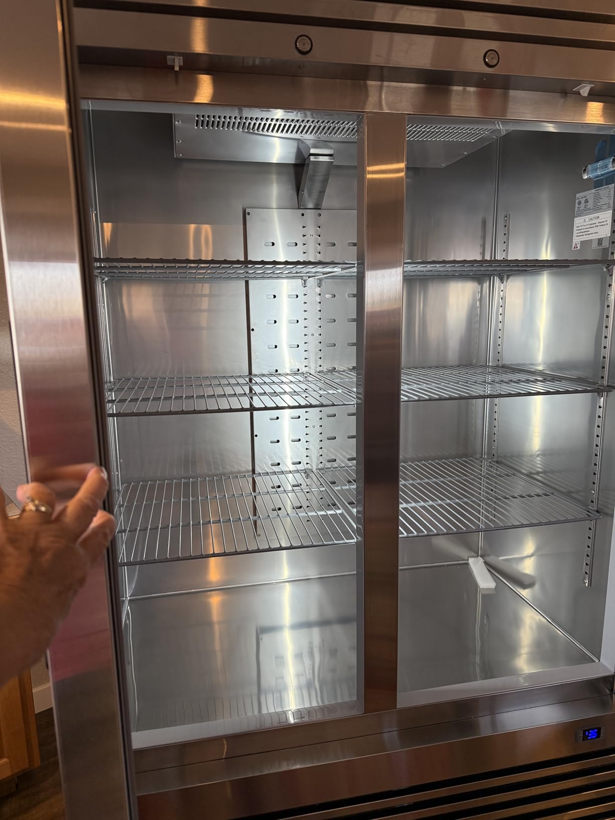 Commercial Reach-in Freezer, ETL 1 door Upright, 27