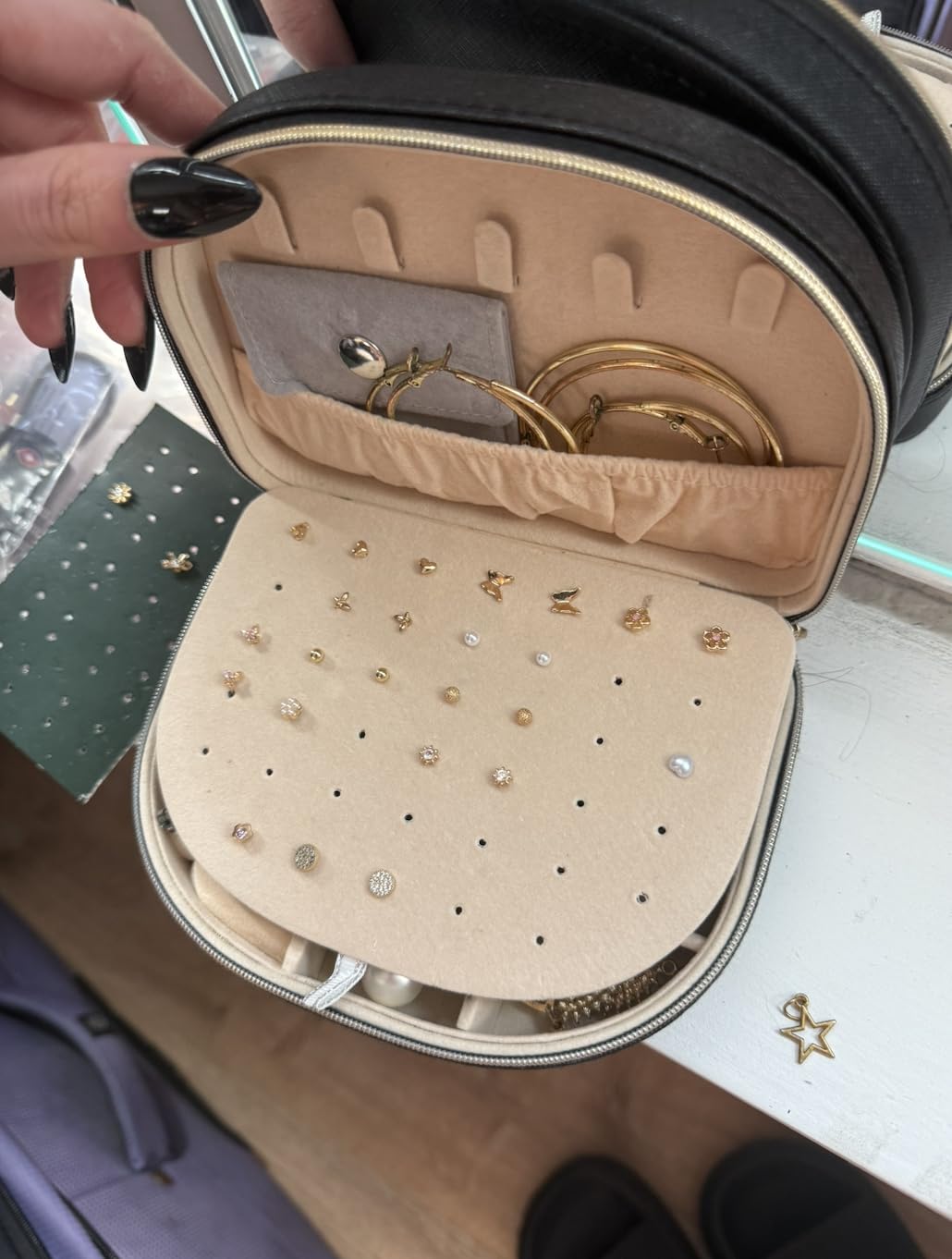 ProCase Travel Size Jewelry Box, Medium Portable Seashell-Shaped Jewelry Case, 2 Layer Jewelry Organizer in PU Leather for Women - Black customer photo 2