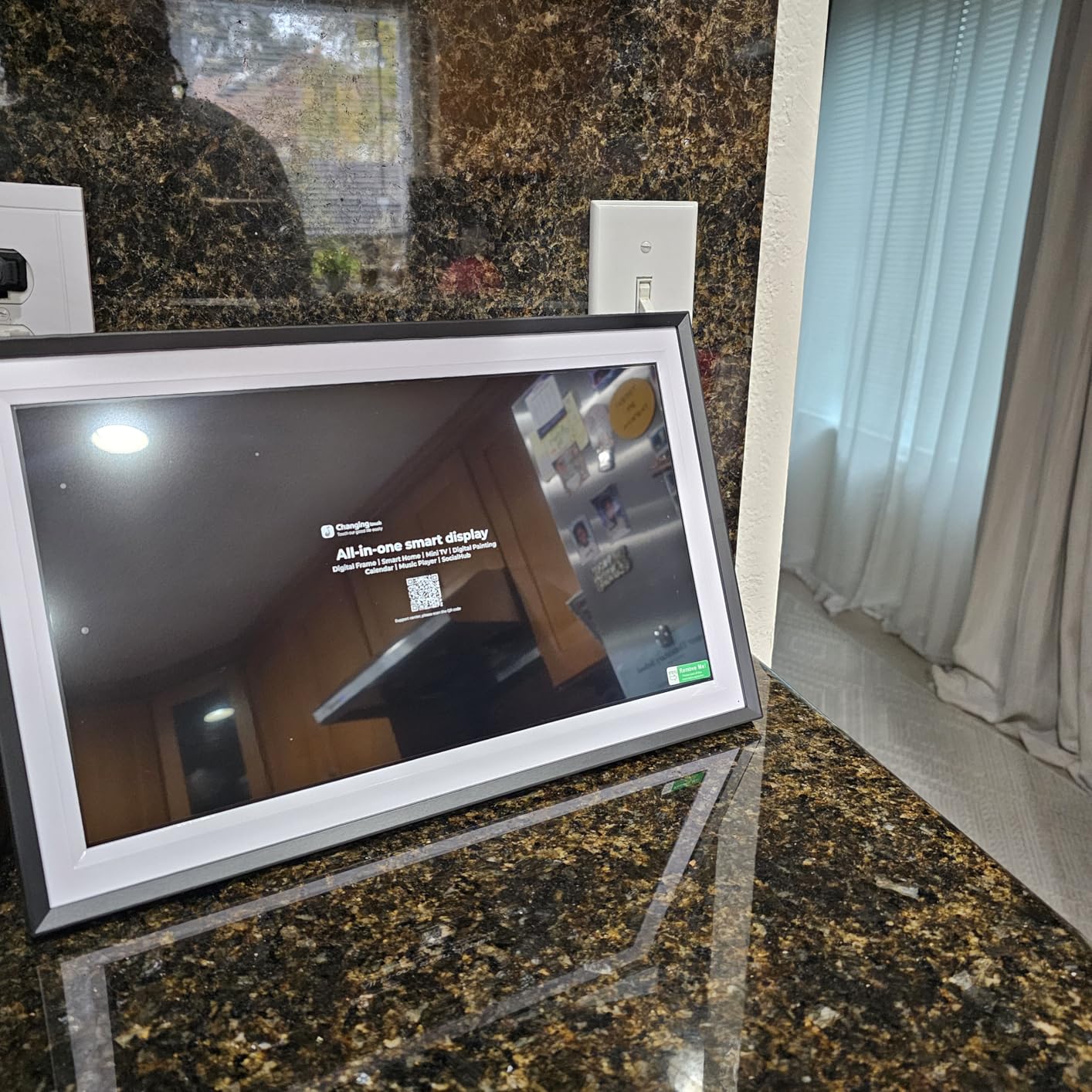 All-in-one Smart Display Built-in Li-Battery, Google Digital Calendar, Picture Frame with Anti-Glare Touchscreen, Voice Assistant, Homehub (10.1-Inch Black) customer photo 2