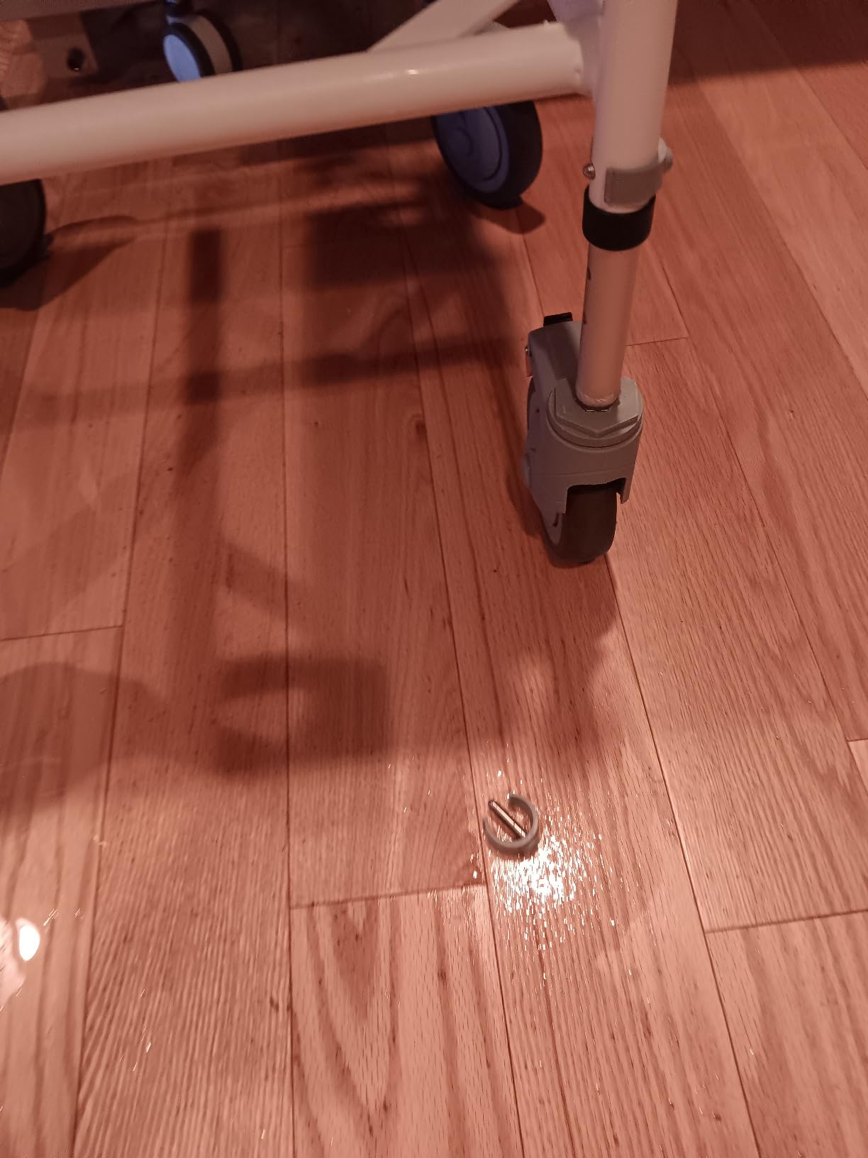Giantex 4-in-1 Bedside Commode Shower Wheelchair, Commode Chair for Toilet with Arms customer photo 2